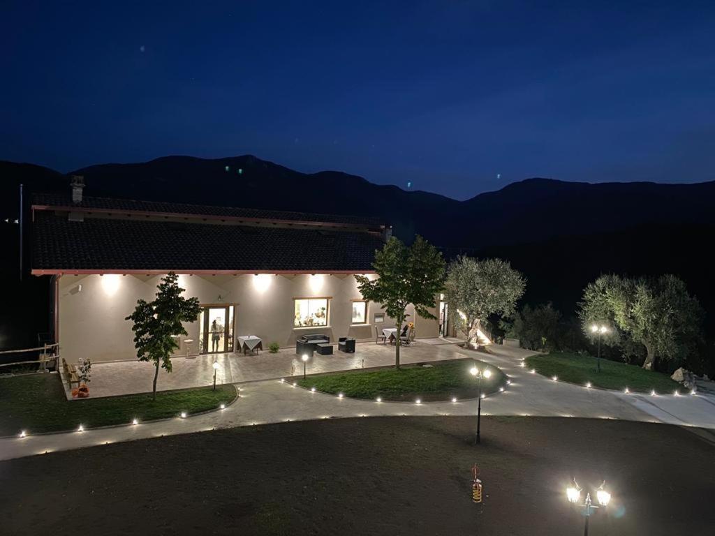 Tenuta Morrone Pertosa Екстер'єр фото