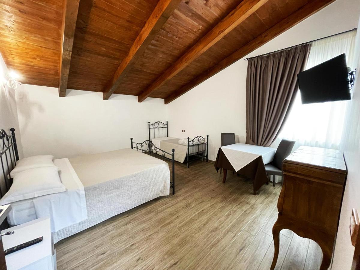 Tenuta Morrone Pertosa Екстер'єр фото